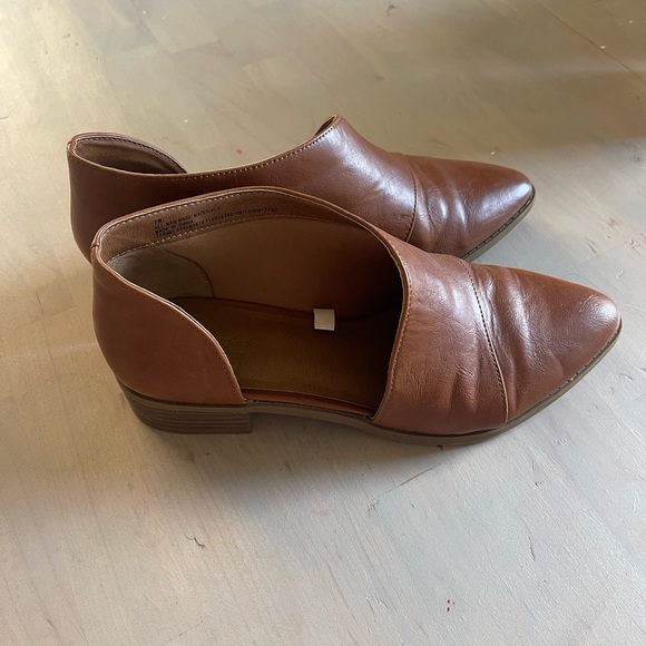 Universal Threads Women’s clogs - Picture 3 of 5